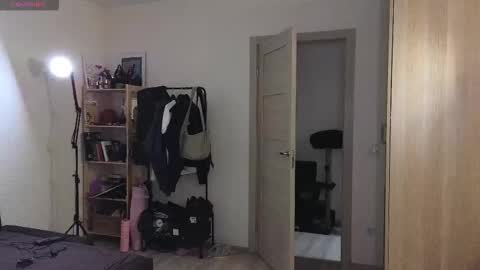 Roxy online show from September 25, 6:06 pm