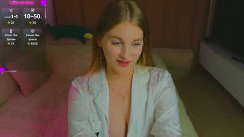Rachel online show from September 14, 7:45 pm