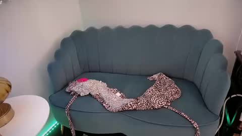 AmberSpanks online show from April 14, 12:00 am