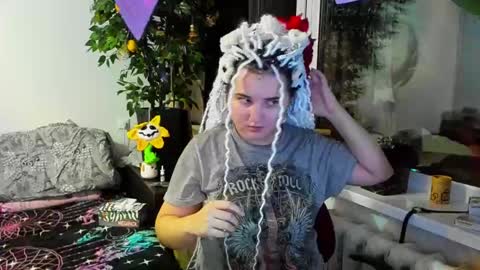 Snapshot of spanking_girls chatting on January 7, 12:13 am Evgenia online show from January 7, 12:13 am