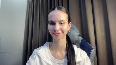 Christina online show from March 28, 9:35 pm