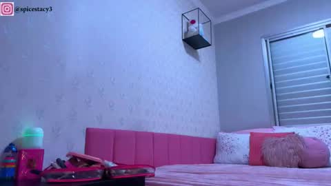 Stacy online show from April 19, 6:32 pm