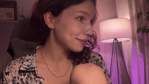 Snapshot of spicy___caramel chatting on October 5, 4:45 pm spicy___caramel online show from October 5, 4:45 pm