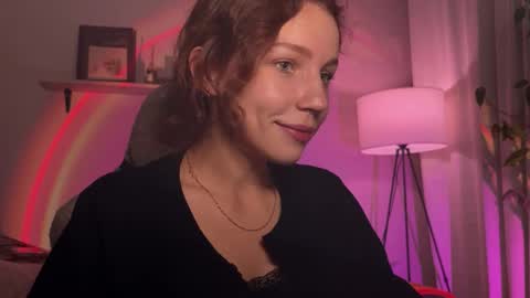 Snapshot of spicy___caramel chatting on October 18, 4:53 pm spicy___caramel online show from October 18, 4:53 pm