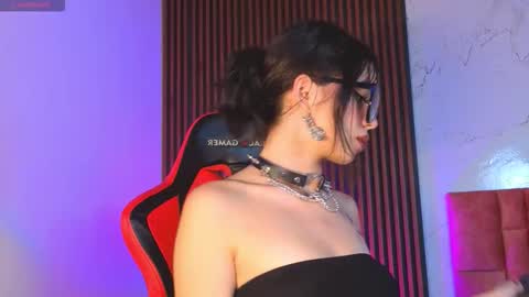 Snapshot of spicydemons chatting on October 14, 3:31 am spicydemons online show from October 14, 3:31 am