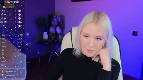 Snapshot of springajara chatting on October 11, 8:30 am Vetta online show from October 11, 8:30 am