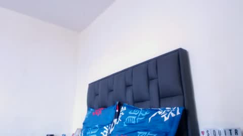 Snapshot of squirt_milk_ chatting on March 12, 3:07 pm Carolainss online show from March 12, 3:07 pm