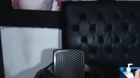 Amber Vega online show from December 3, 5:48 pm