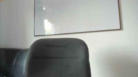 Tati online show from October 15, 1:25 pm