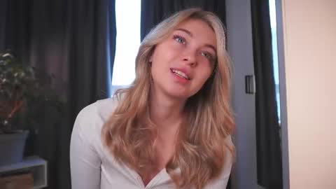 Kate online show from October 21, 6:06 am