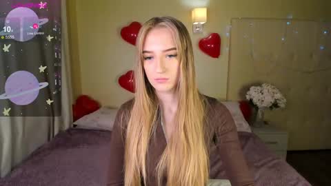 Snapshot of stacy_riiver chatting on February 18, 8:05 am Stacy Mon Tue Wed Thu Fri Sun GMT GMT 3 1000am - 0400pm online show from February 18, 8:05 am