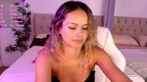 Stacy Tyler online show from August 9, 8:34 pm