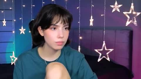 Snapshot of stacygonzales_ chatting on October 28, 12:00 pm Bye bye dear See you on December 3st online show from October 28, 12:00 pm