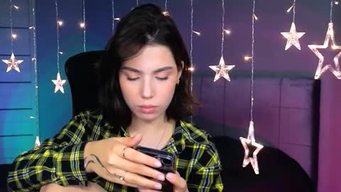 Snapshot of stacygonzales_ chatting on October 18, 9:45 am Bye bye dear See you on December 3st online show from October 18, 9:45 am