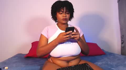 Snapshot of stacyhunterxxx chatting on February 15, 3:42 am STACY   online show from February 15, 3:42 am