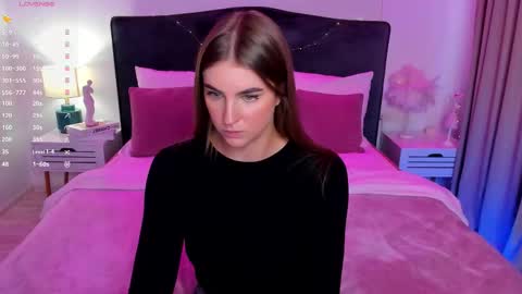 Snapshot of stacyjey chatting on October 28, 1:06 pm Stacy online show from October 28, 1:06 pm