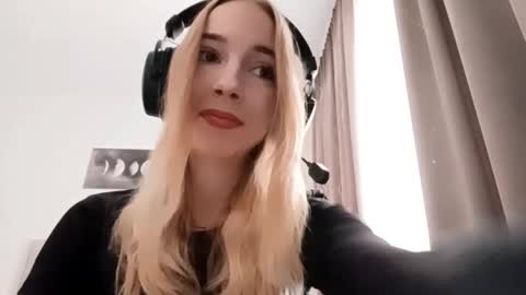 Mila online show from February 7, 6:50 am