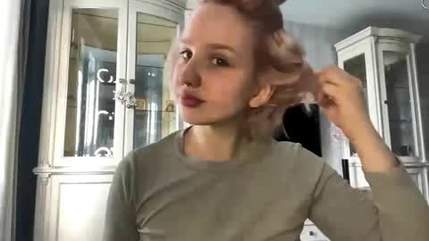 Emma online show from February 12, 5:20 am