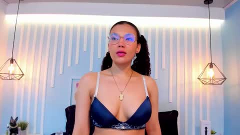 Snapshot of starkjoness chatting on October 29, 12:42 pm Stark Jones online show from October 29, 12:42 pm