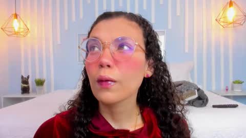 Snapshot of starkjoness chatting on October 5, 1:49 pm Stark Jones online show from October 5, 1:49 pm