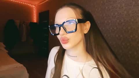 Alice online show from March 21, 6:07 am