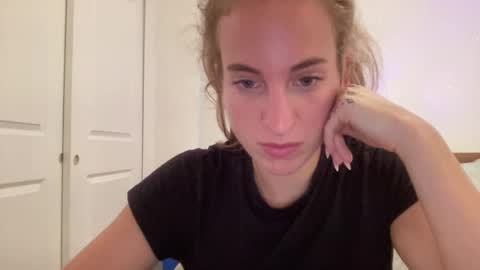 Snapshot of stassiethatsororitygirl chatting on January 19, 11:00 pm Stassiethatsororitygirl online show from January 19, 11:00 pm