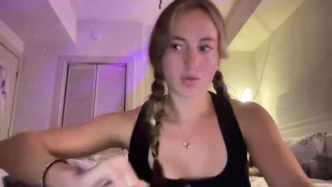 Snapshot of stassiethatsororitygirl chatting on December 16, 11:28 pm Stassiethatsororitygirl online show from December 16, 11:28 pm