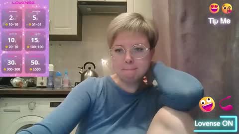 Snapshot of stasya_07 chatting on December 12, 9:04 pm Stasya online show from December 12, 9:04 pm