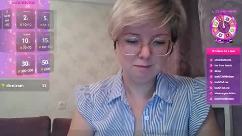 Snapshot of stasya_07 chatting on December 6, 6:59 am Stasya online show from December 6, 6:59 am