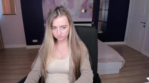 Snapshot of stasystew chatting on September 23, 7:28 am StasyStew online show from September 23, 7:28 am