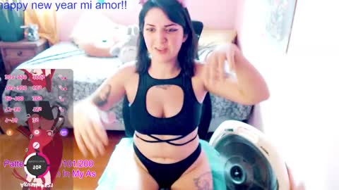 Snapshot of stayfoxy07 chatting on January 2, 8:57 pm RAQUEL LOV and ANDREABUNNY online show from January 2, 8:57 pm