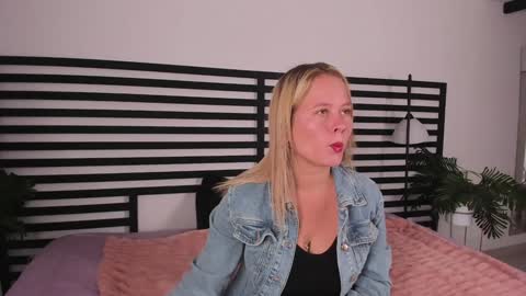 Stefanny   online show from January 18, 12:26 pm