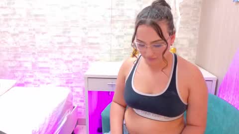 Stefanny online show from September 30, 7:52 pm