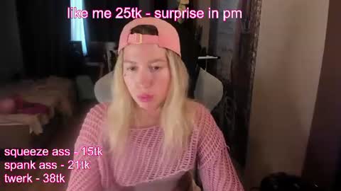 Stefany and Bettany online show from June 12, 4:59 pm