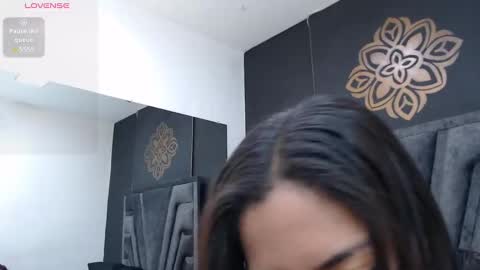 Stefany Brown online show from January 3, 11:25 am