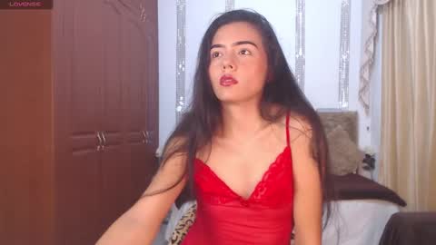 stefany lovers online show from February 7, 7:59 pm