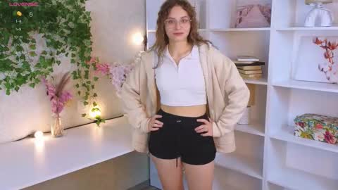Steffani online show from October 13, 2:25 am
