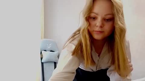 Becky steff online show from January 18, 10:11 am