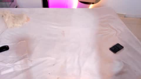 Snapshot of steffany_lopez_ chatting on October 11, 10:01 pm steffany_lopez_ online show from October 11, 10:01 pm