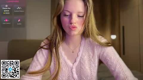 STEFI  Streams every day from 10 PM GTM1  online show from April 25, 7:33 pm