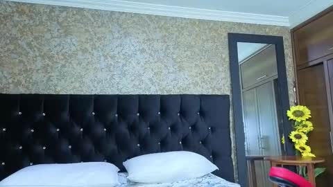 Snapshot of stella_xue chatting on October 31, 10:58 pm Estella online show from October 31, 10:58 pm