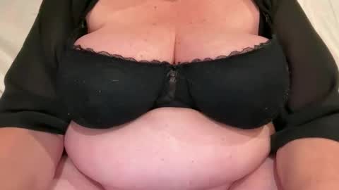 stellaaltamarea online show from October 18, 5:04 pm