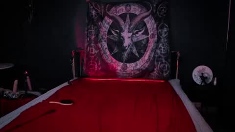 Stella Darkspace online show from August 9, 3:48 pm