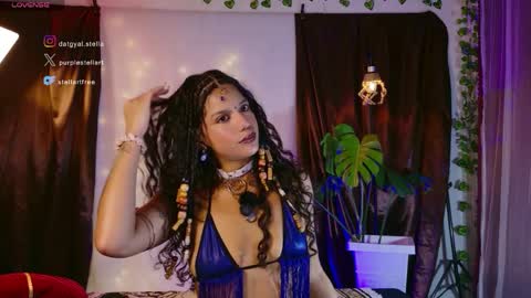 stellart_ online show from April 9, 5:32 am