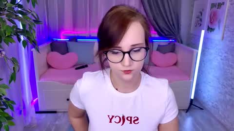 Snapshot of stellawills chatting on October 10, 4:34 pm Stella online show from October 10, 4:34 pm