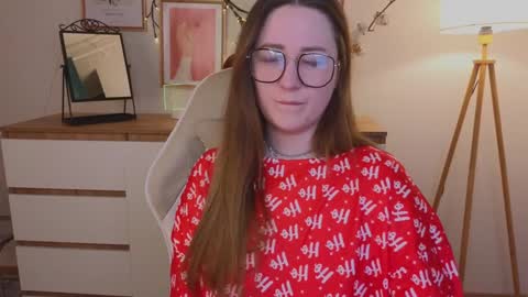 Snapshot of steph_sweet chatting on December 18, 10:02 pm Emma online show from December 18, 10:02 pm