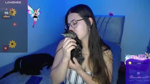 Emma online show from December 19, 8:55 pm
