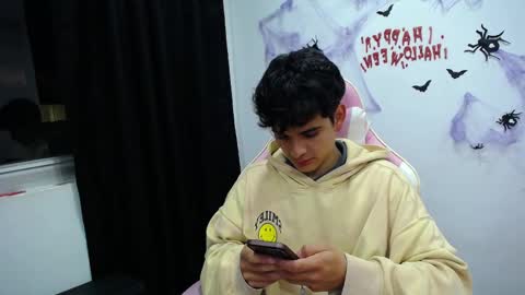 Emma online show from October 27, 11:32 pm