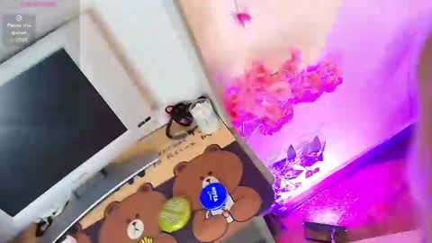 Emma online show from April 11, 1:26 pm