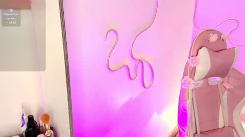 Emma online show from March 20, 2:49 am